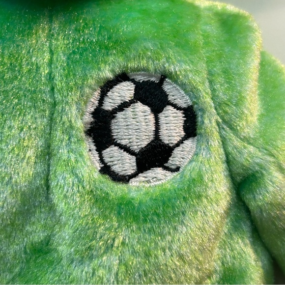 🚨Beanie Baby Kicks the Soccer Bear Retired Birth date 1998⚽️💚 - Picture 4 of 10